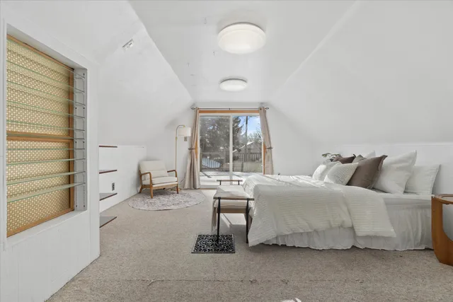 $279,900 | 2319 East Eden Place, St. Francis, WI 53235