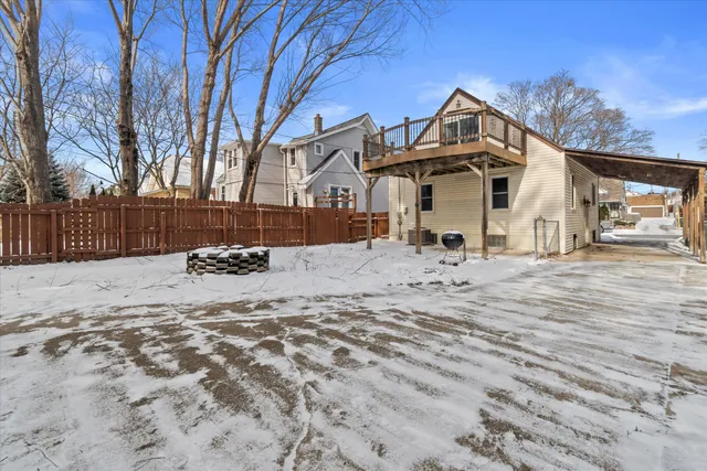 $279,900 | 2319 East Eden Place, St. Francis, WI 53235