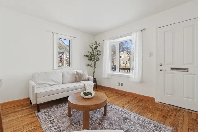 $279,900 | 2319 East Eden Place, St. Francis, WI 53235