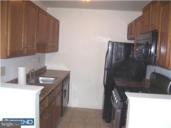 289 Tavistock Cherry Hill, NJ 08034 - Photo 6 of 12