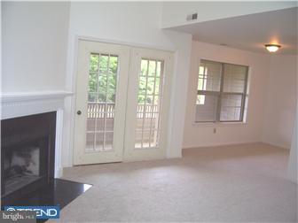 289 Tavistock Cherry Hill, NJ 08034 - Photo 7 of 12 Living Room