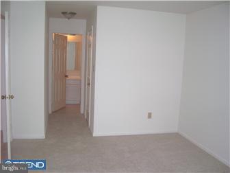 289 Tavistock Cherry Hill, NJ 08034 - Photo 10 of 12 Bedroom - Main