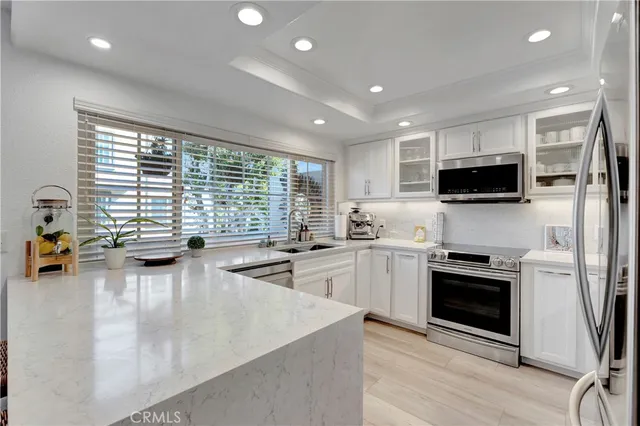 $1,395,000 | 19305 Champion Lane, Huntington Beach, CA 92648
