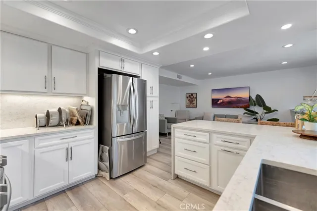 $1,395,000 | 19305 Champion Lane, Huntington Beach, CA 92648