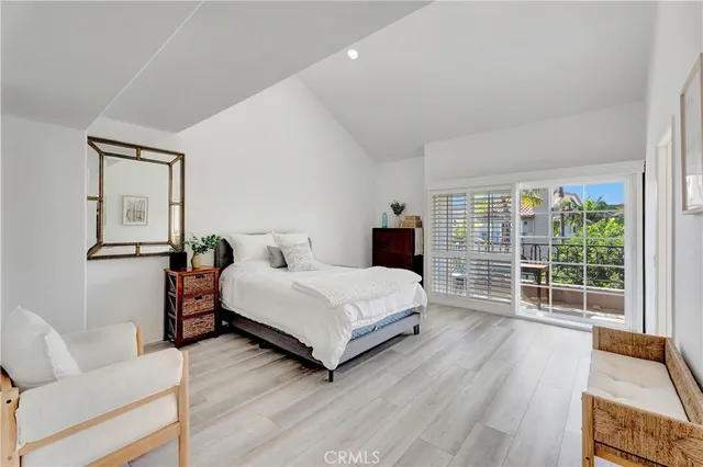 $1,395,000 | 19305 Champion Lane, Huntington Beach, CA 92648