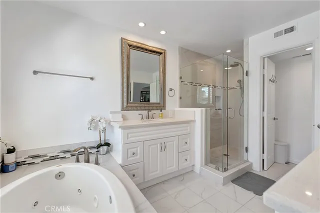 $1,395,000 | 19305 Champion Lane, Huntington Beach, CA 92648