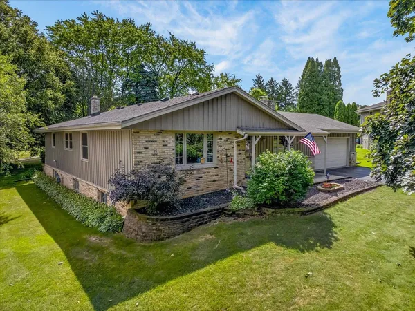 $479,900 | 2313 Ramshead Court, Waukesha, WI 53188