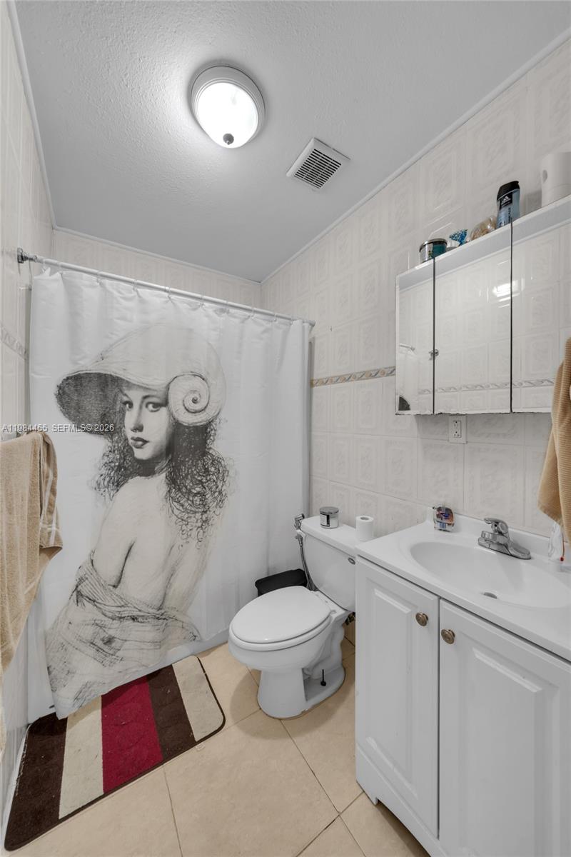 213 West 20th Street Hialeah, FL 33010 - Photo 15 of 21