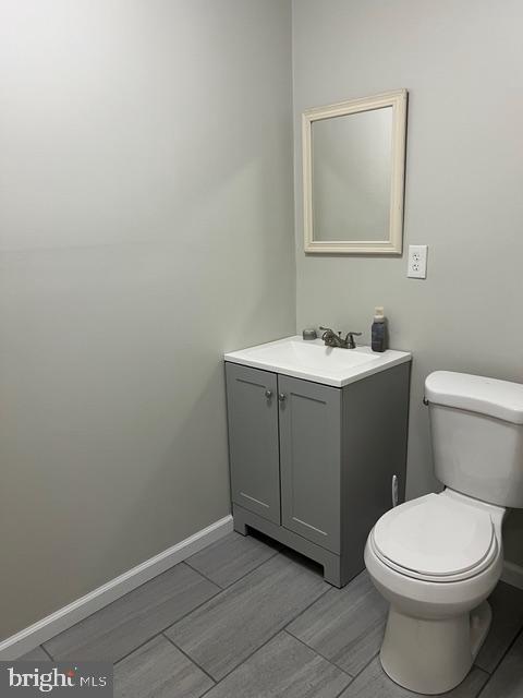 65 Campbell Road York, PA 17406 - Photo 48 of 61 a bathroom with a toilet sink and mirror