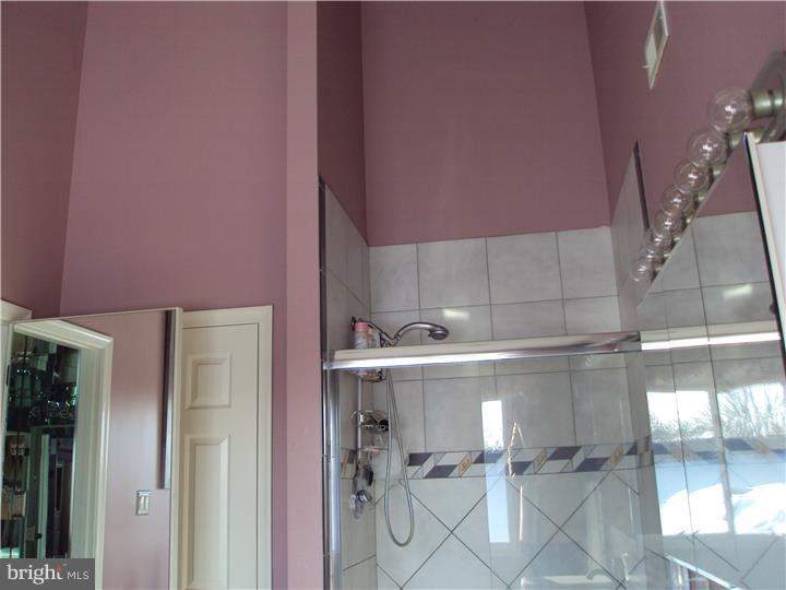 20 Swallow Road Southampton, PA 18966 - Photo 15 of 19 Master Bathroom