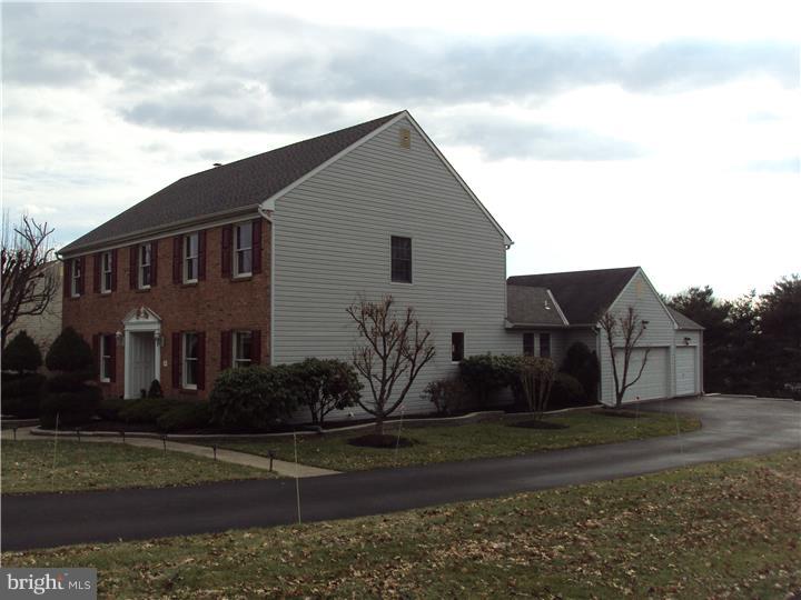 20 Swallow Road Southampton, PA 18966 - Photo 9 of 19 Exterior Side