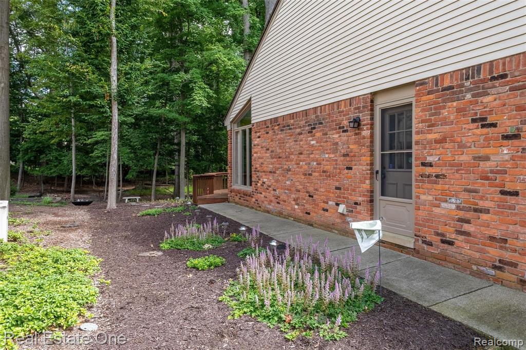 472 Streamview Court Rochester Hills, MI 48309 - Photo 27 of 31