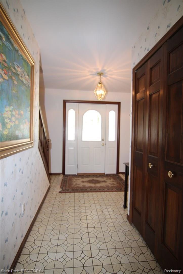 2436 Lassiter Drive Rochester, MI 48309 - Photo 21 of 55 Loads Of Closet & Storage Space