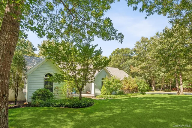 $20,000 | 14 Hildreth Road, Hampton Bays, NY 11946