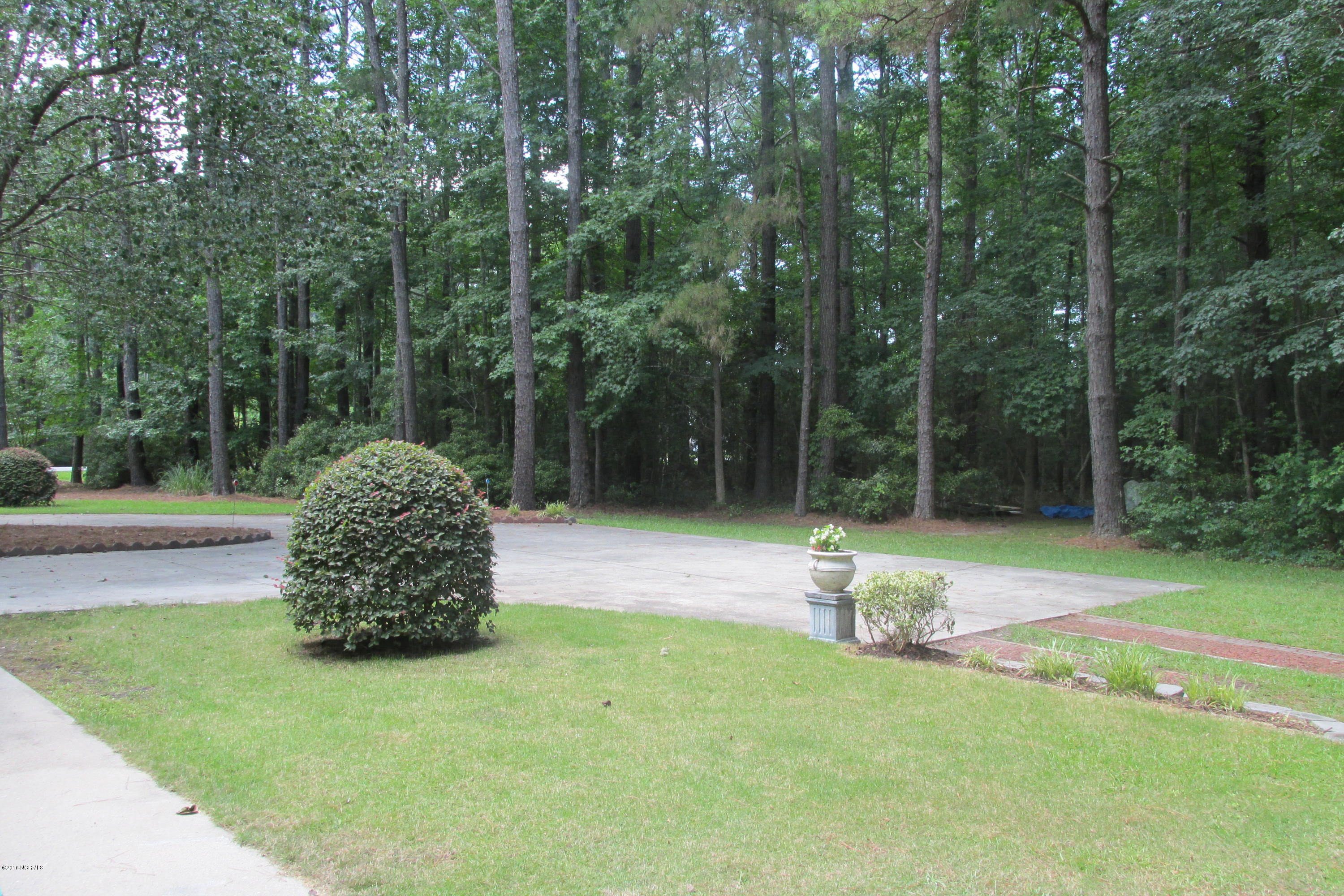82 Persimmon Road Southwest Calabash, NC 28467 - Photo 54 of 56 400