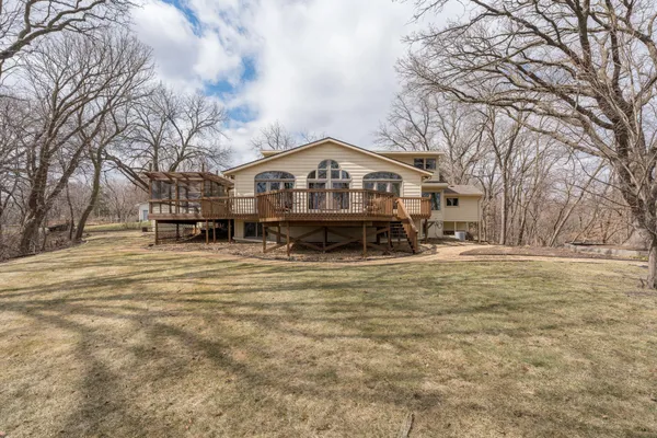 $739,900 | 2000 Roe Crest Drive, North Mankato, MN 56003