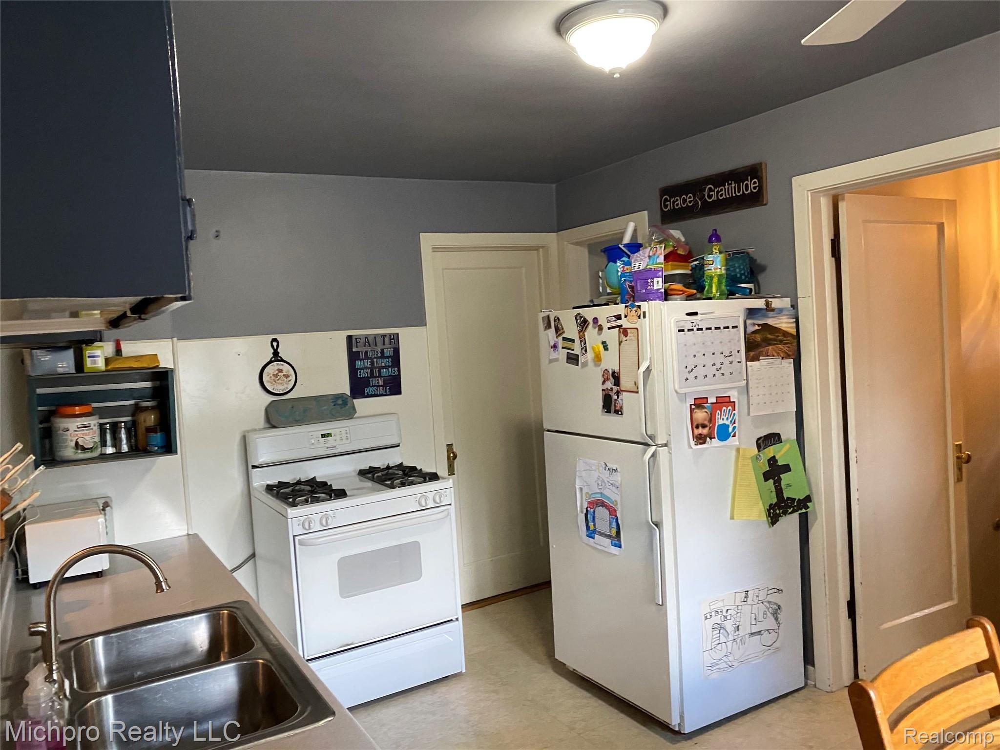 47474 Ryan Road Utica, MI 48317 - Photo 19 of 27 6DFFC7DA-93B8-4C50-BD2B-92D8630196DF.jpeg