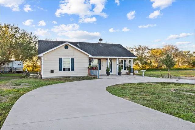 $180,000 | 4109 County Road 40, Robstown, TX 78380