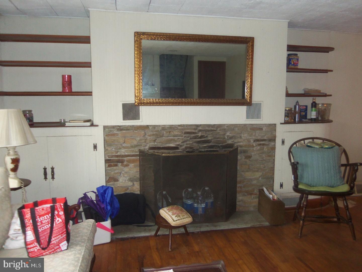 9148 Old Newtown Road Philadelphia, PA 19115 - Photo 3 of 8 Gallery Image 3