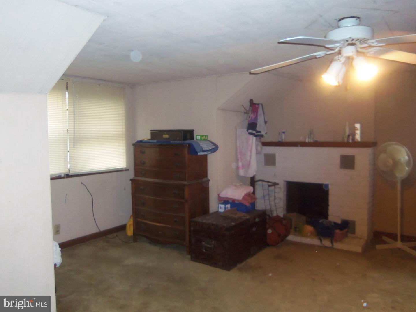 9148 Old Newtown Road Philadelphia, PA 19115 - Photo 4 of 8 Gallery Image 4