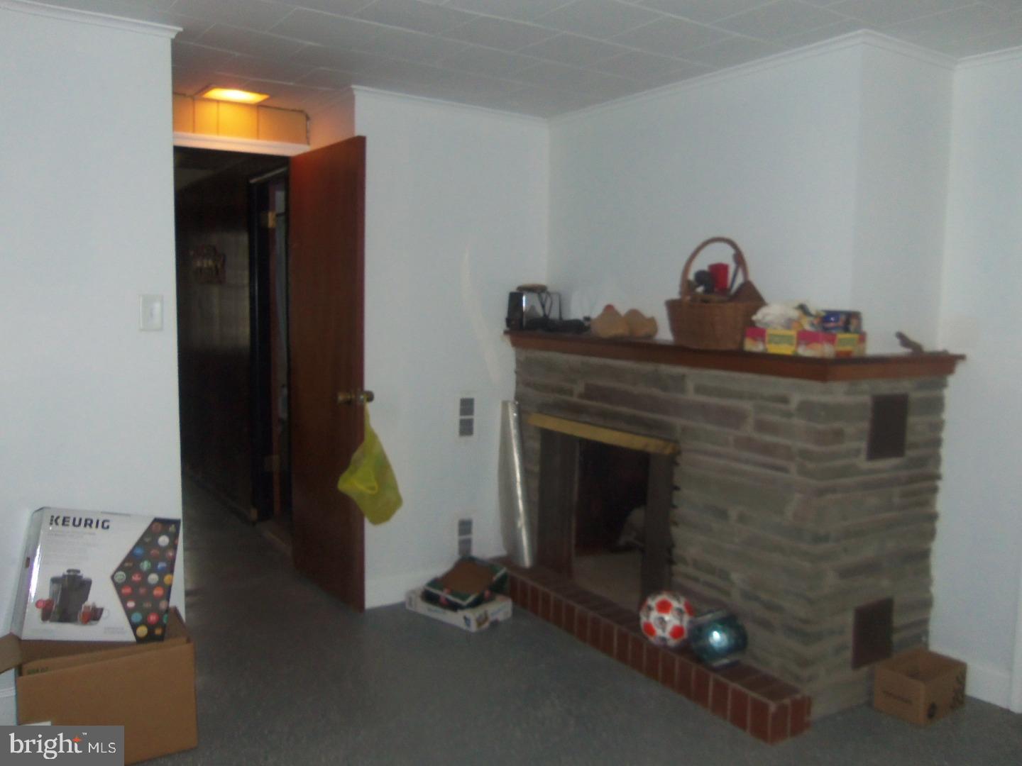 9148 Old Newtown Road Philadelphia, PA 19115 - Photo 5 of 8 Gallery Image 5