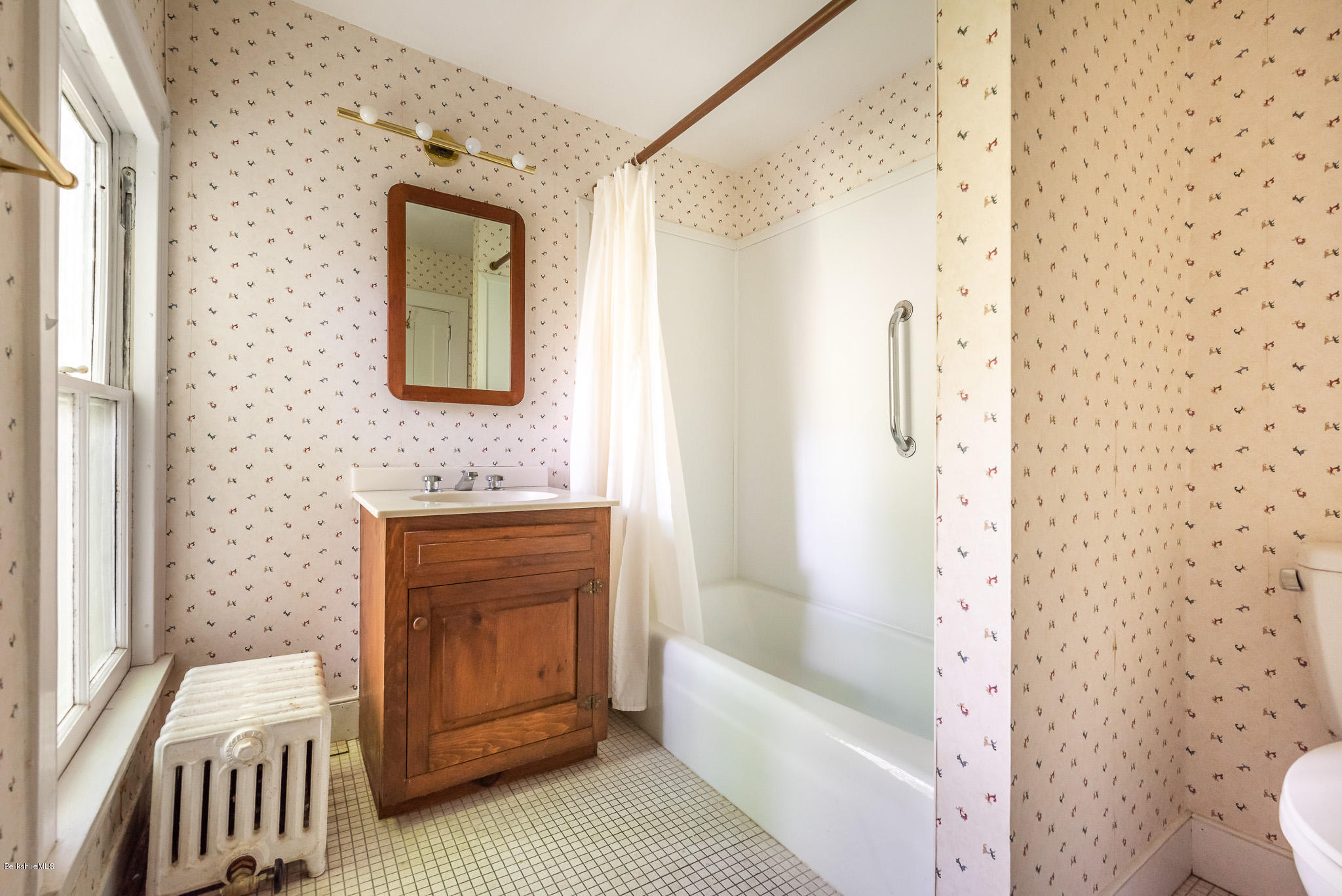 292 Great Barrington Road West Stockbridge, MA 01236 - Photo 26 of 47 Bath