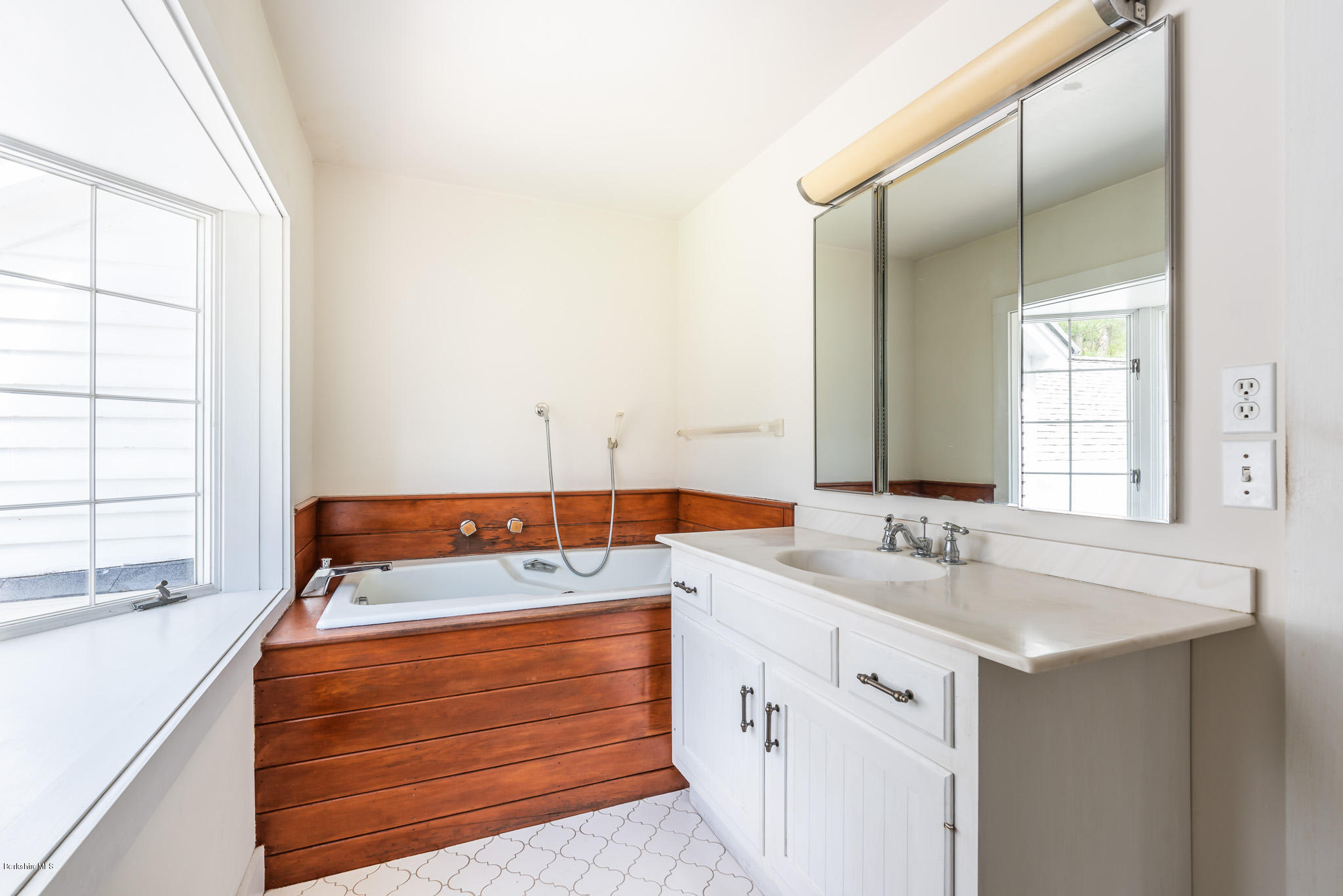 292 Great Barrington Road West Stockbridge, MA 01236 - Photo 27 of 47 Bath