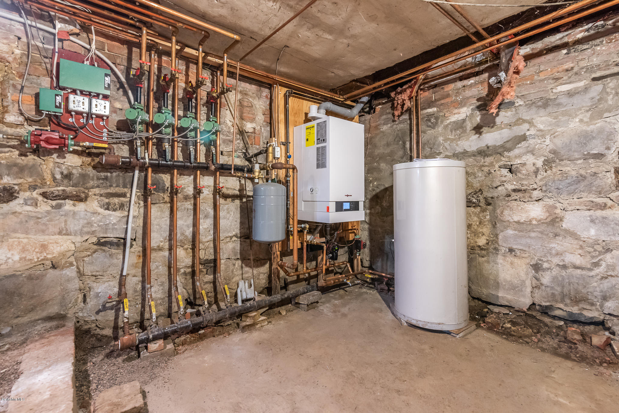 292 Great Barrington Road West Stockbridge, MA 01236 - Photo 45 of 47 New Viessmann Boiler