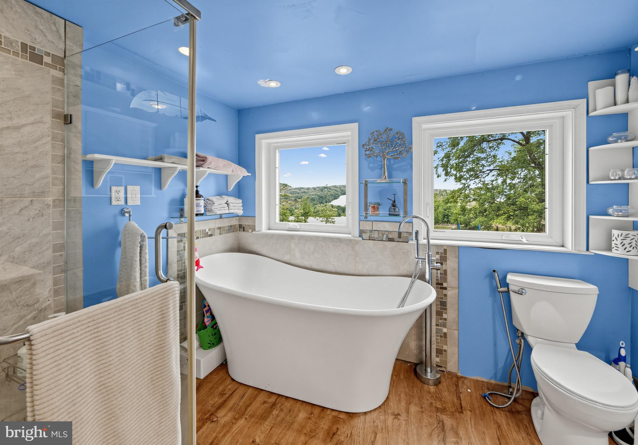 42 Langoma Road Elverson, PA 19520 - Photo 34 of 44 Upper Level Updated Full Bath