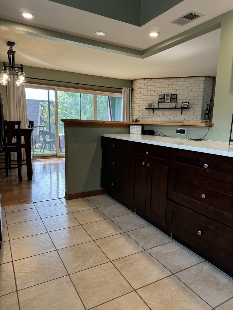 9196 S Road, Unit E Palos Hills, IL 60465 - Photo 13 of 42 Gallery Image 13
