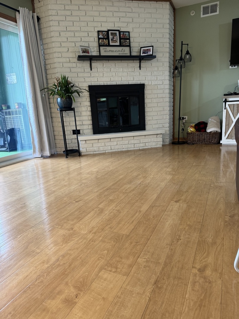 9196 S Road, Unit E Palos Hills, IL 60465 - Photo 2 of 42 Gallery Image 2