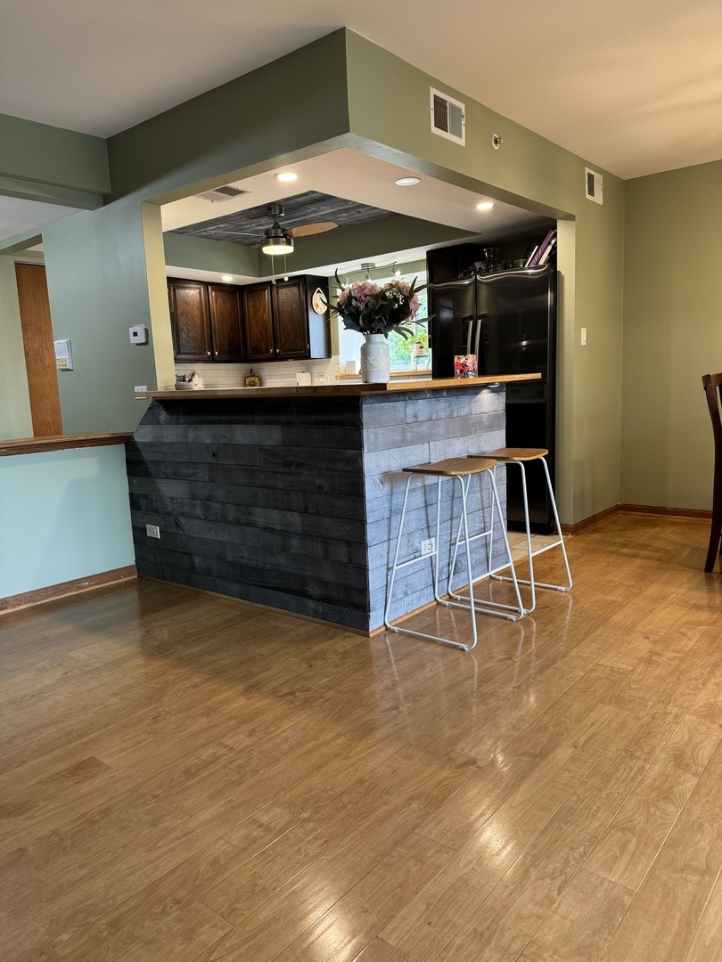 9196 S Road, Unit E Palos Hills, IL 60465 - Photo 7 of 42 Gallery Image 7