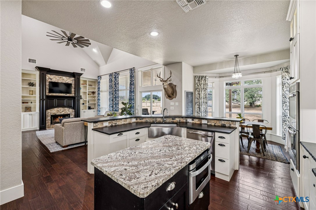 2259 Deer Run Ridge New Braunfels, TX 78132 - Photo 11 of 36