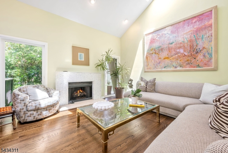 27 Moran Road West Orange, NJ 07052 - Photo 12 of 42