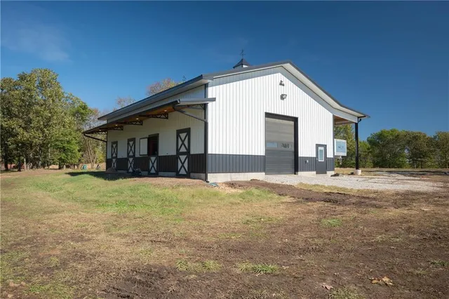 $320,000 | 2815 West W W 7th Highway, Galena, KS 66739