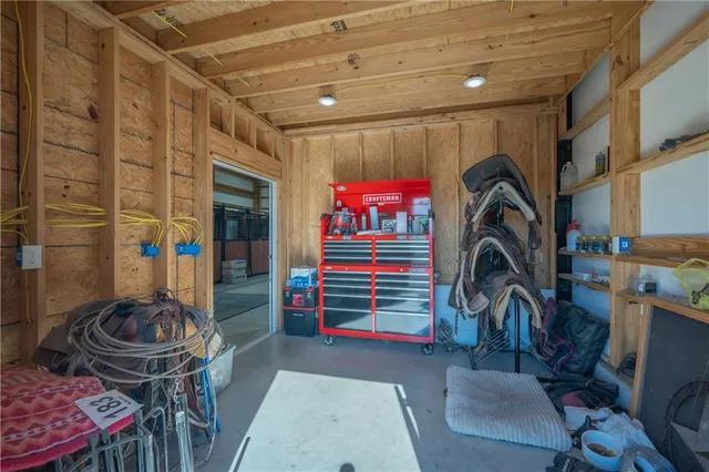 $320,000 | 2815 West W W 7th Highway, Galena, KS 66739