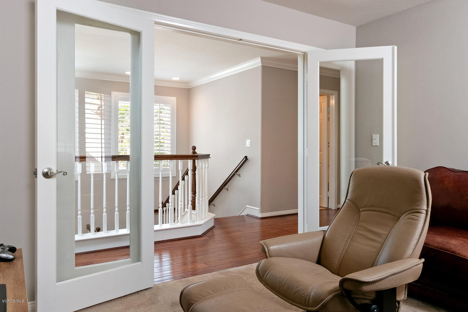 1121 Corte Riviera Camarillo, CA 93010 - Photo 22 of 35 a living room with furniture and a window
