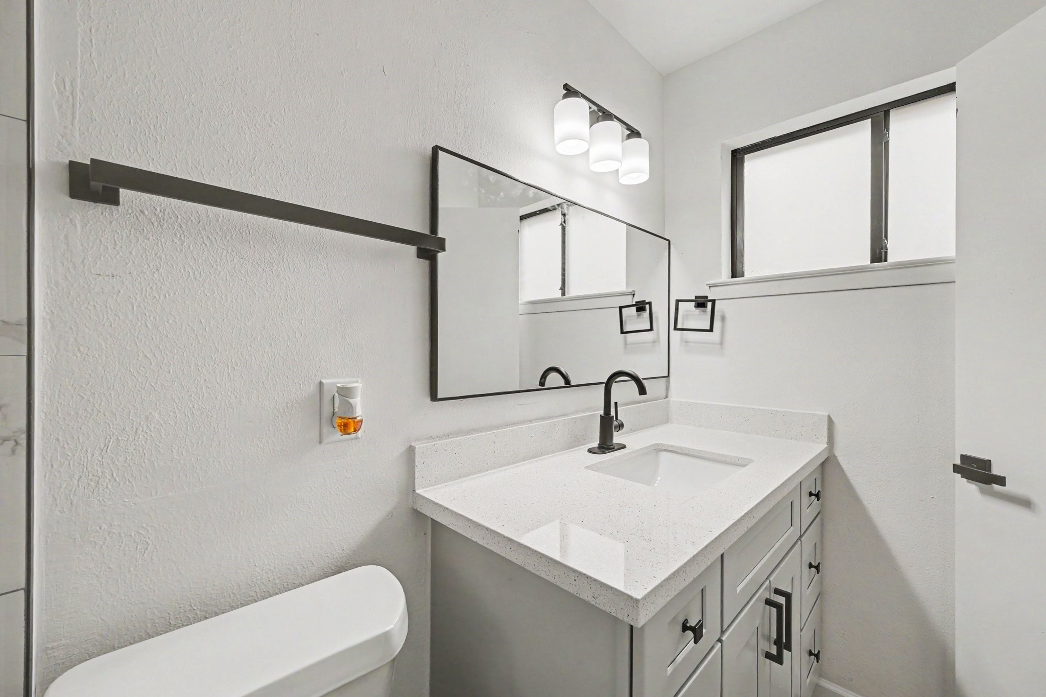 7607 Grape Street Houston, TX 77074 - Photo 23 of 42