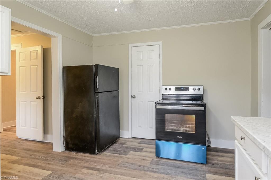 351 South Scientific Street High Point, NC 27260 - Photo 6 of 16