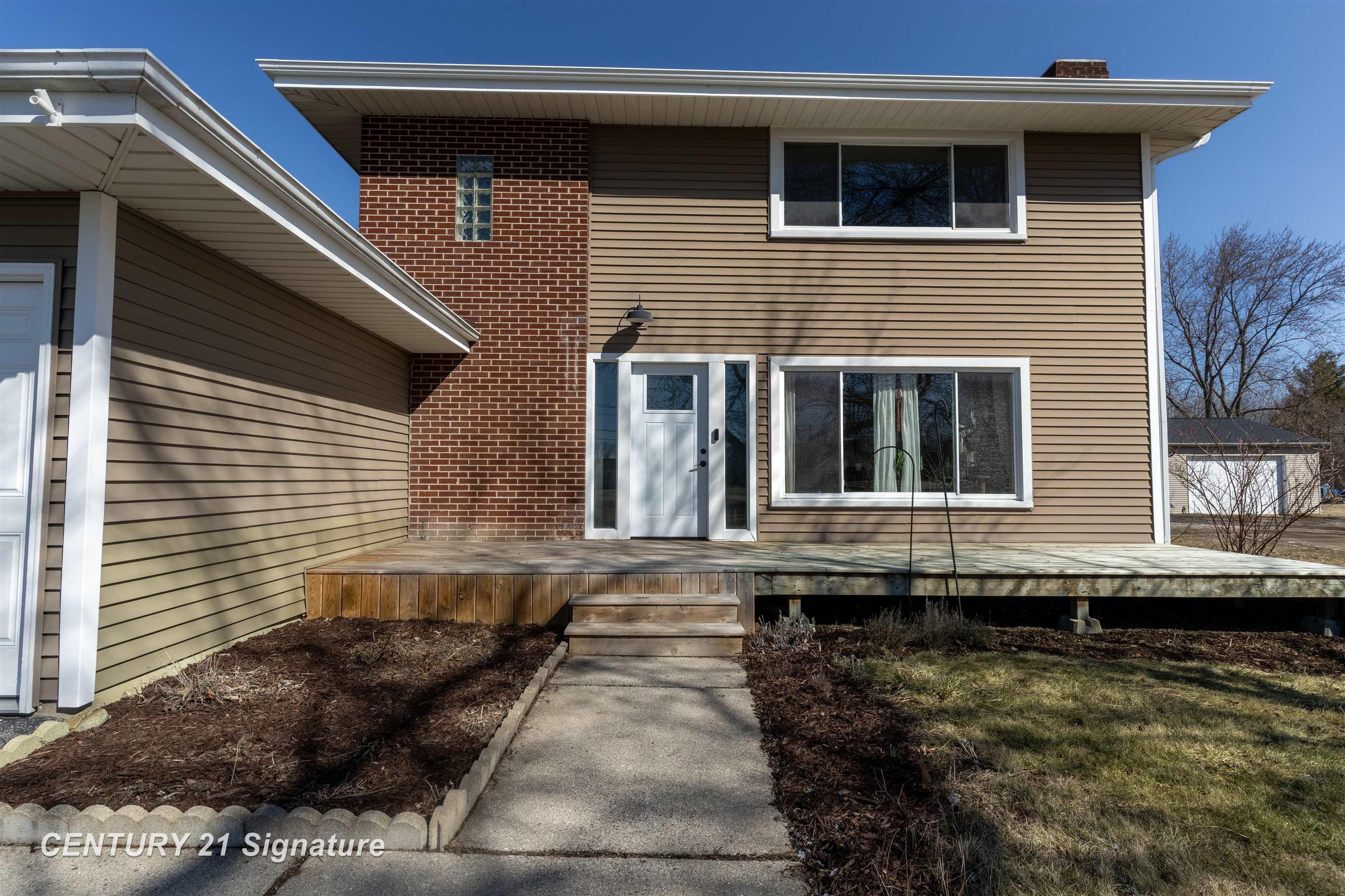 2251 East Stewart Road Midland, MI 48640 - Photo 2 of 32