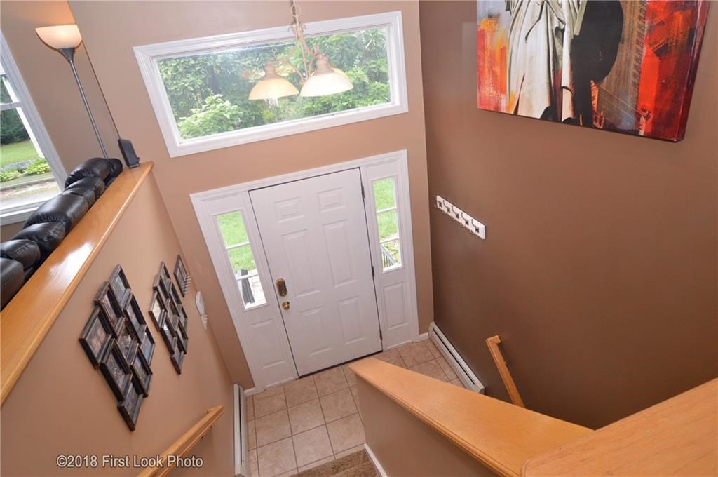 25 Alvero Road Coventry, RI 02816 - Photo 3 of 23
