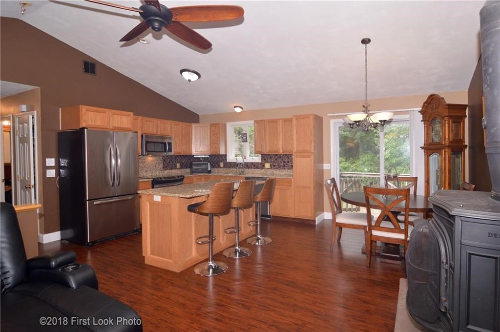 25 Alvero Road Coventry, RI 02816 - Photo 9 of 23