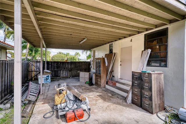 a view of yard with tree s