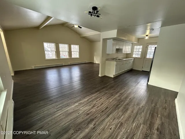 $1,800 | 1400 Waterfront Drive, Tobyhanna, PA 18466