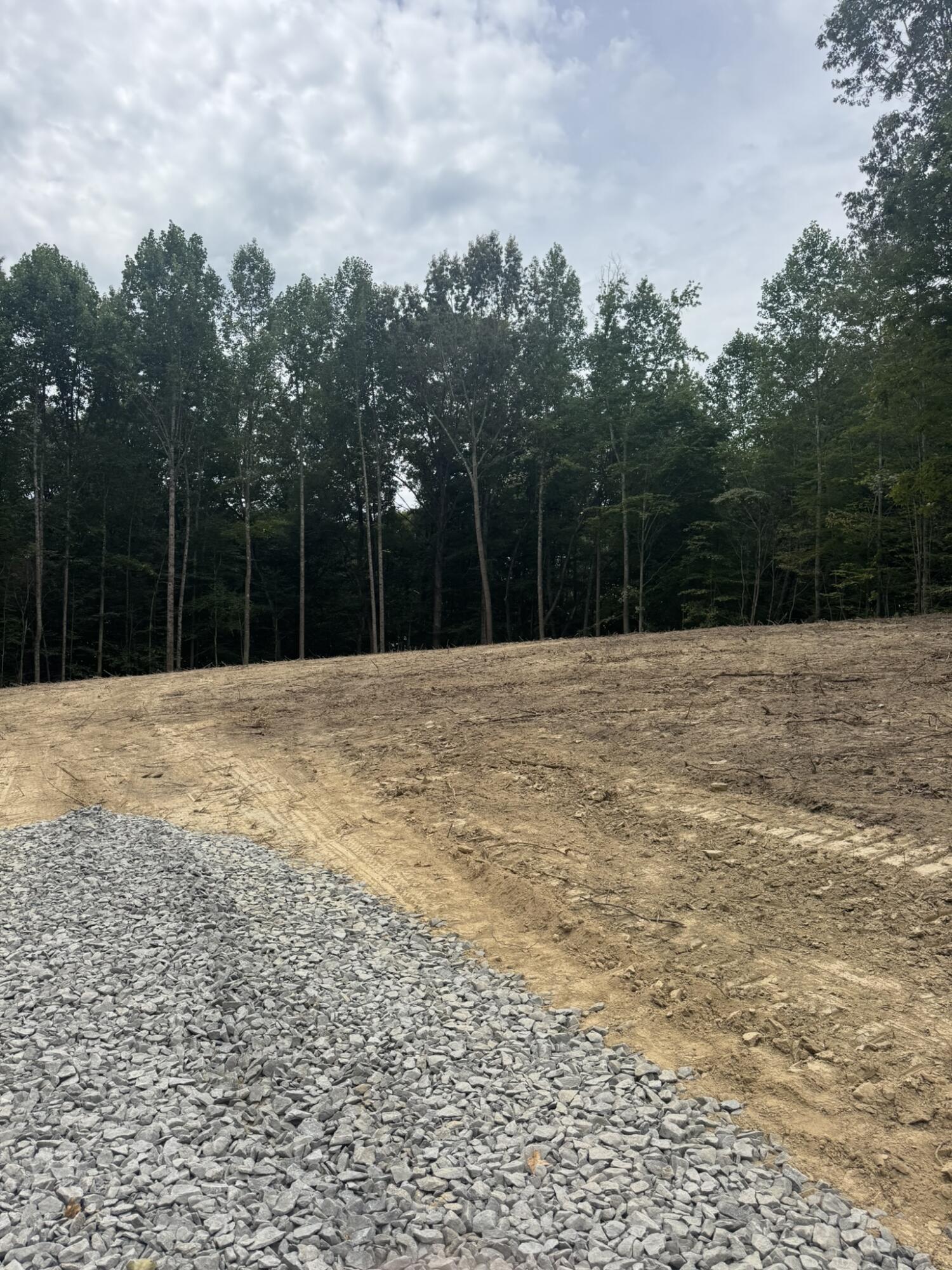 1064 Frontage Road Russell Springs, KY 42642 - Photo 2 of 19 IMG_7005