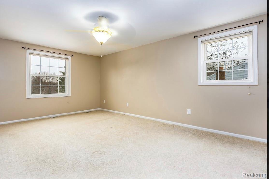 2404 Rancroft Beat Rochester, MI 48306 - Photo 16 of 33 68C422A8-F479-4351-A856-425A1EB48AC8.jpeg