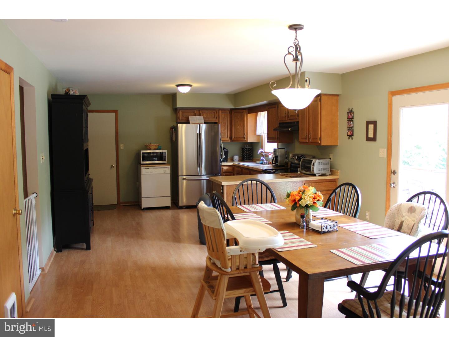 1228 Cedar Top Road Reading, PA 19607 - Photo 6 of 22