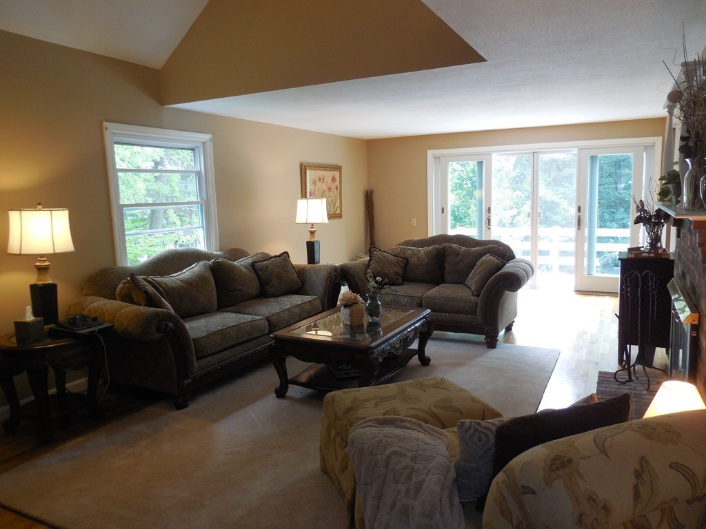 76 White Loaf Road Southampton, MA 01073 - Photo 4 of 30