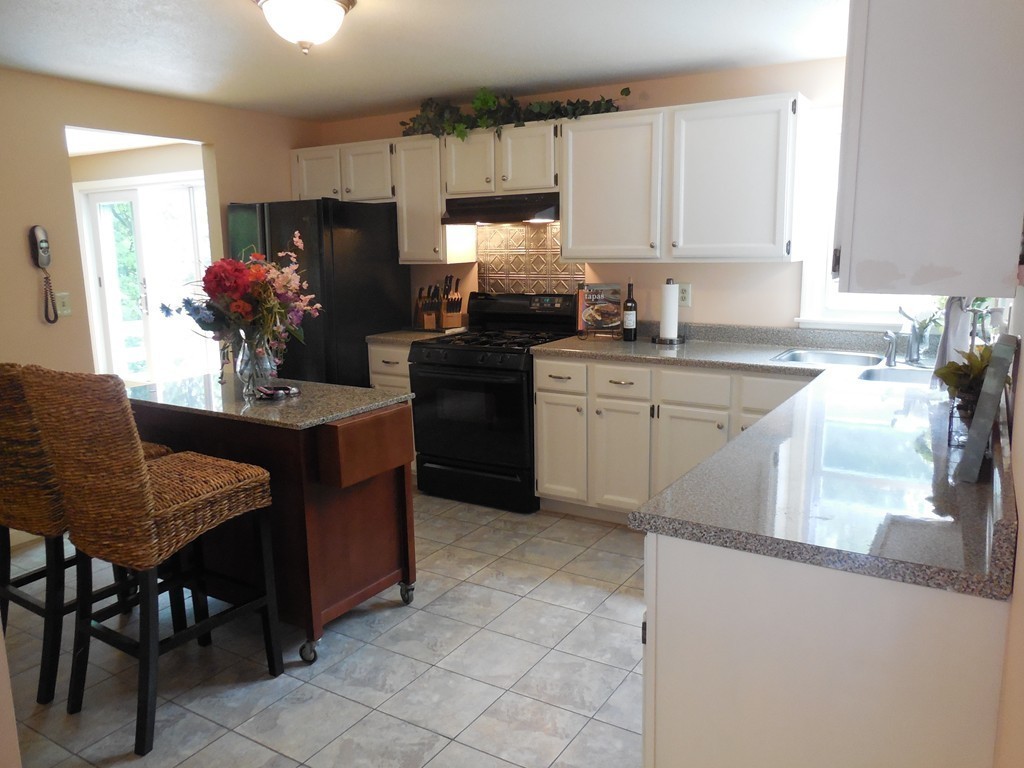 76 White Loaf Road Southampton, MA 01073 - Photo 8 of 30