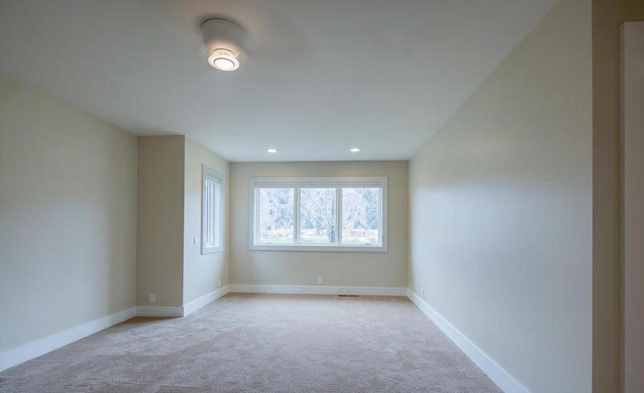823 Buttercup Road Blaine County, ID 83333 - Photo 26 of 29 Main floor primary views to the west